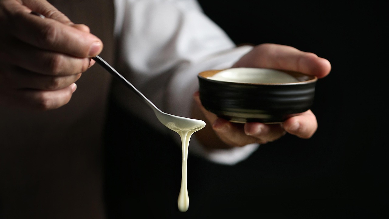 Unlock the Secrets of Eggless Cake Baking: Essential Tips for Moist and Fluffy Results